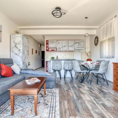 Apartment With A View Budva Bagian luar foto