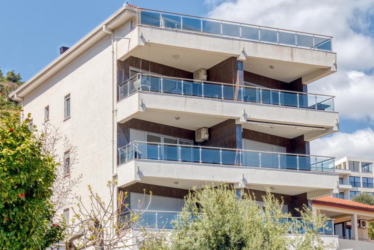 Apartment With A View Budva Bagian luar foto